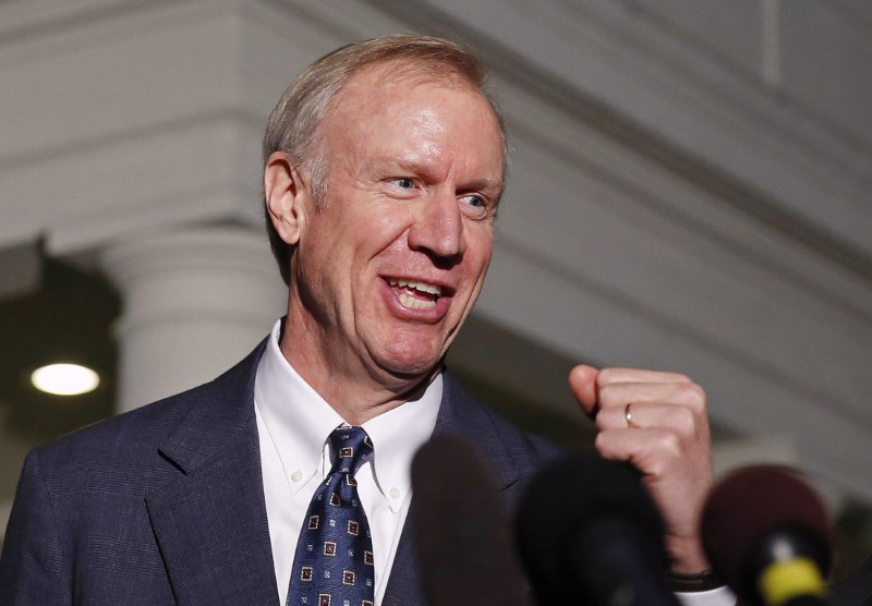 © Reuters. File photo: Bruce Rauner talks to media after meeting with Obama at the White House in Washington