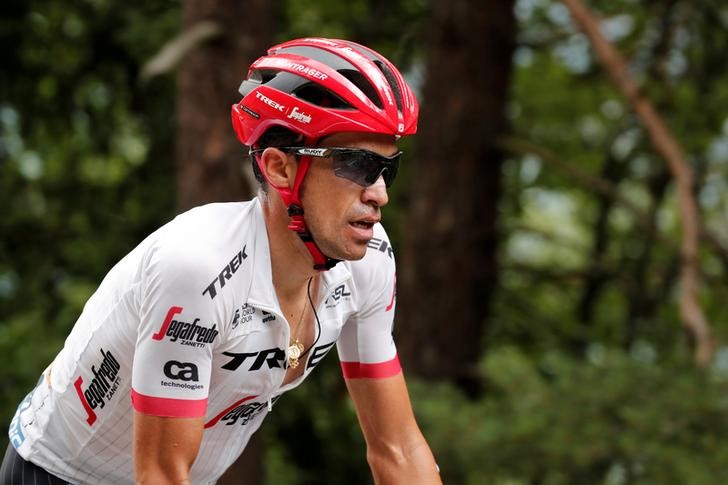 © Reuters. Contador será homenajeado con el dorsal número 1 en la Vuelta