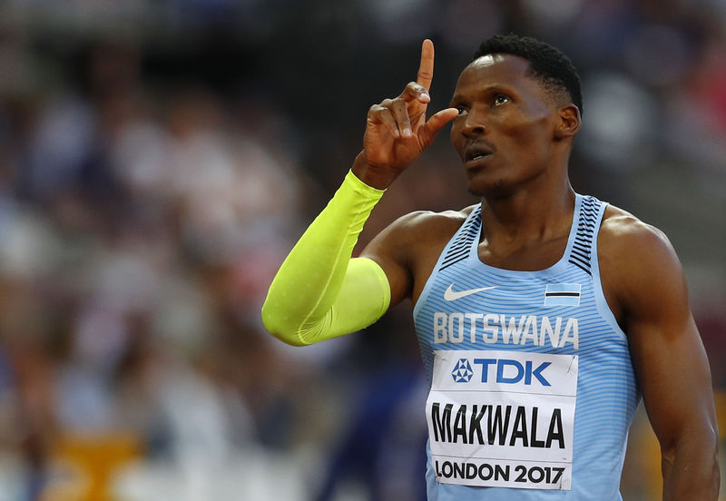 © Reuters. البوتسواني ماكوالا ينسحب من نهائي سباق 400 متر