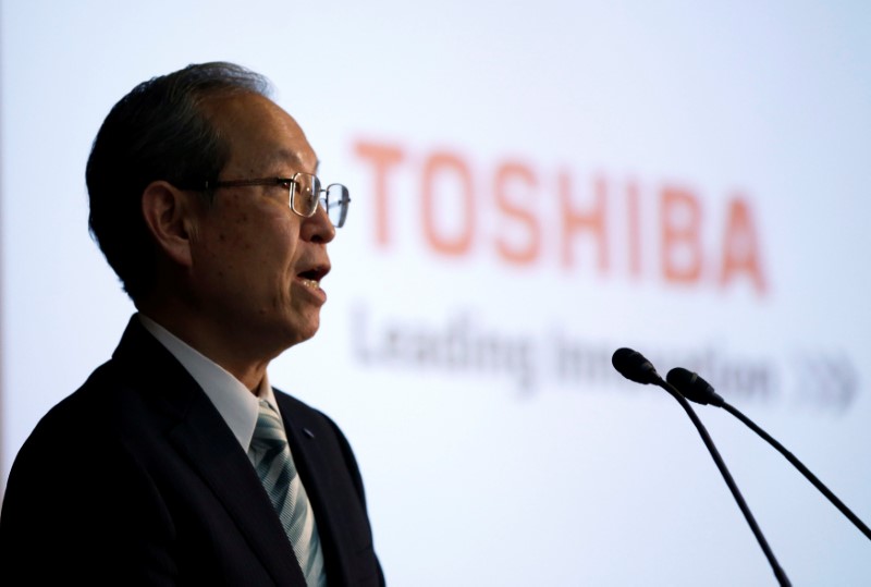 © Reuters. Toshiba Corp CEO Tsunakawa attends a news conference at the company's headquarters in Tokyo