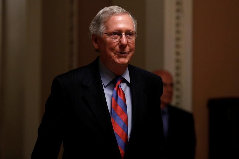 © Reuters. Líder da maioria do Senado dos Estados Unidos, Mitch McConnell, é visto no Capitólio em Washington, EUA