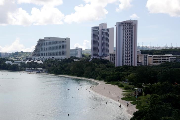 © Reuters. UN GUIDE DE SURVIE EN CAS D'ATTAQUE NUCLÉAIRE SUR L'ÎLE DE GUAM