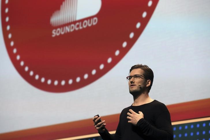 © Reuters. Fundador do SoundCloud, Alexander Ljung, durante conferência de tecnologia LeWeb na França