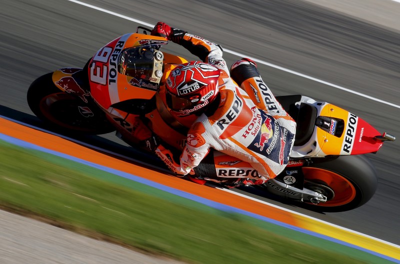 © Reuters. Máquez se hace con la 'pole' por delante de un dúo de Ducatis en Austria