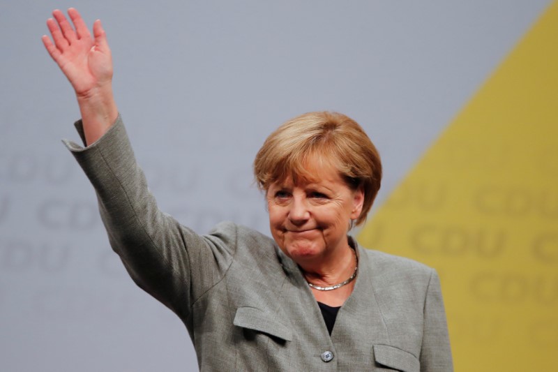 © Reuters. Merkel starts the CDU's election campaign rally for Germany's general election in Dortmund