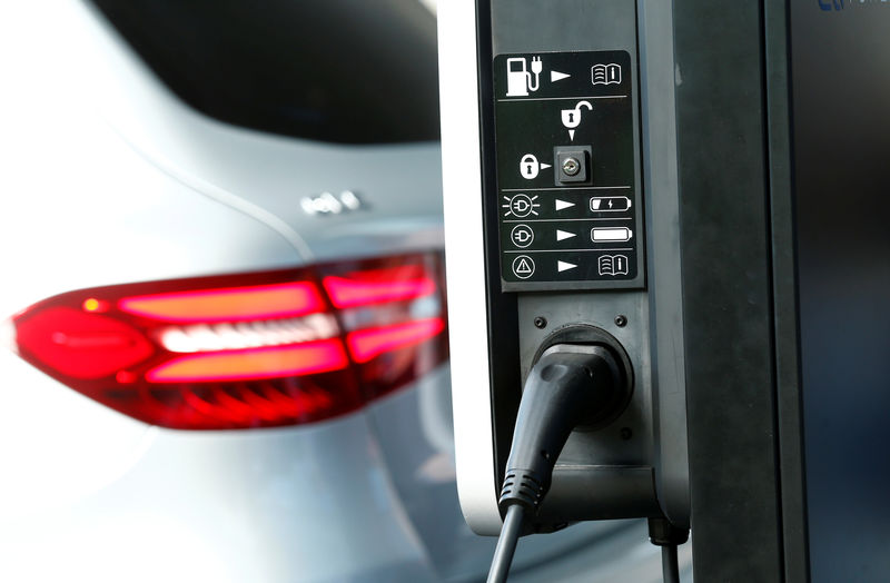 © Reuters. A charging station is seen at the stand of Mercedes at the Frankfurt Motor Show (IAA) in Frankfurt