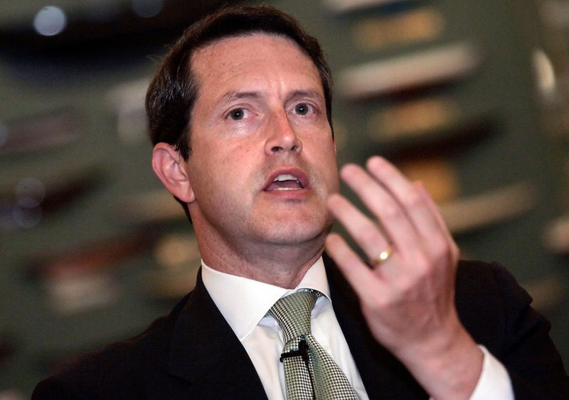 © Reuters. FILE PHOTO: Randal Quarles speaks during a panel discussion on the future of the housing foundations Fannie Mae and Freddie Mac in New York