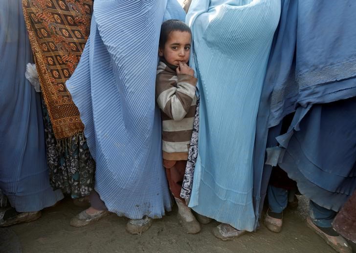 © Reuters. Amnistía Internacional pide poner fin a los retornos de refugiados afganos