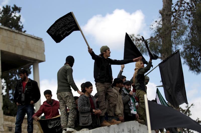 © Reuters. روسيا تقول إنها قتلت 7 قادة ميدانيين لجبهة النصرة في ضربة جوية بسوريا