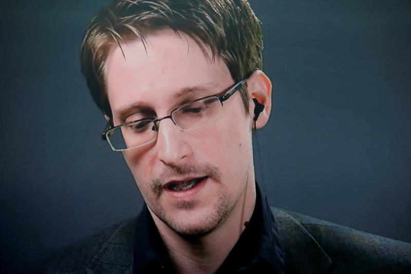 © Reuters. مشرعون أمريكيون يريدون تقييد مراقبة الأمريكيين على الإنترنت