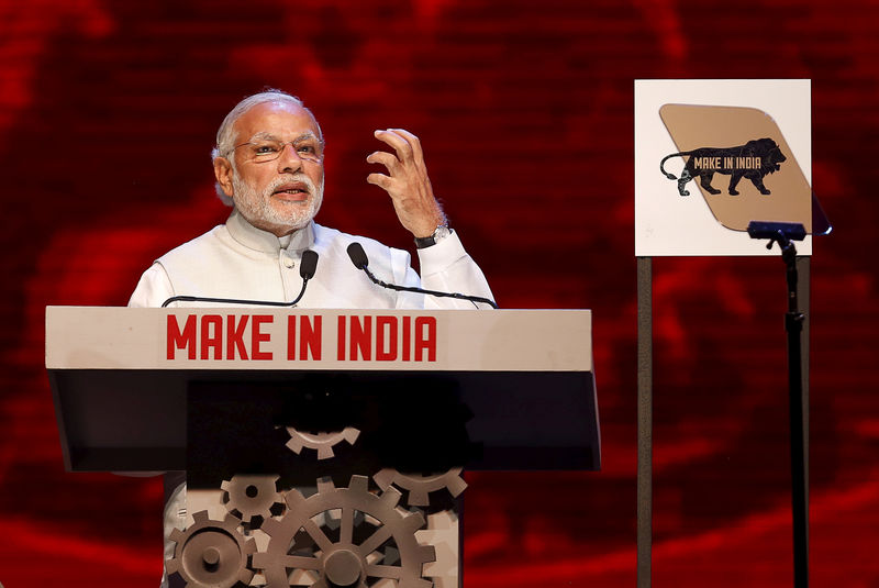 © Reuters. FILE PHOTO: India's PM Narendra Modi speaks during the inauguration ceremony of the 'Make In India' week in Mumbai