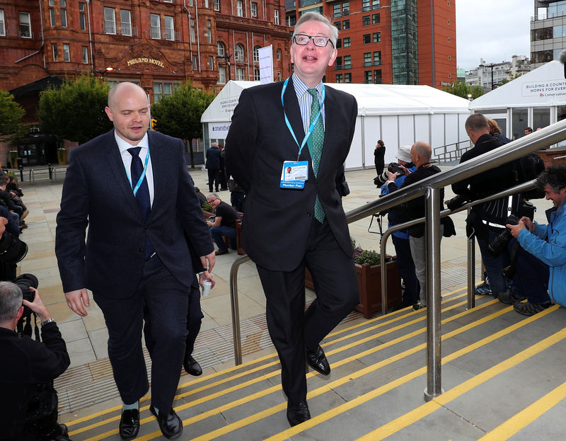 © Reuters. Britain's Secretary of State for Environment, Food and Rural Affairs Michael Gove arrives at the Conservative Party conference in Manchester