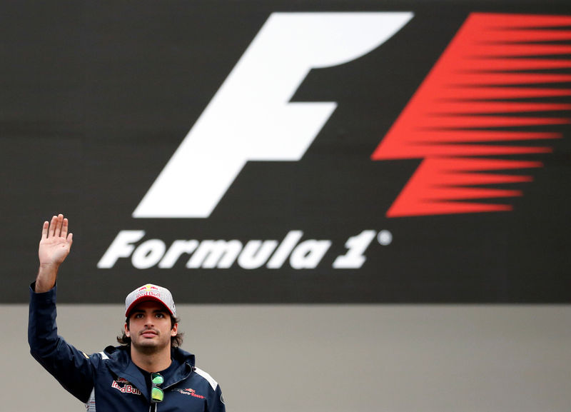 © Reuters. Sainz reemplazará a Palmer en Renault en las últimas cuatro carreras de la temporada