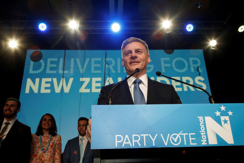 © Reuters. FILE PHOTO: New Zealand Prime Minister Bill English speaks to supporters during an election night event in Auckland, New Zealand