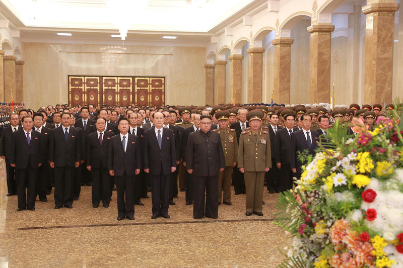 © Reuters. KCNA picture of North Korean leader Kim Jong Un visiting the Kumsusan Palace of the Sun during the Second Plenum of the 7th Central Committee of the Workers' Party of Korea (WPK