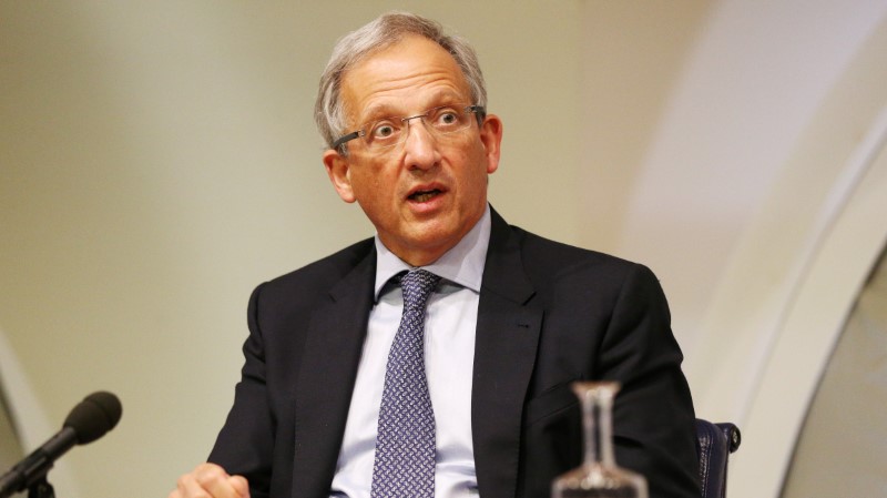 © Reuters. Britain's Deputy Governor of the Bank of England Jon Cunliffe speaks during the Bank of England's financial stability report at the Bank of England in the City of London