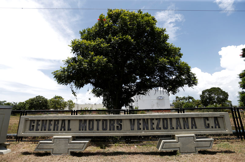 © Reuters. En modo zombi: las multinacionales que trabajan a medias en Venezuela