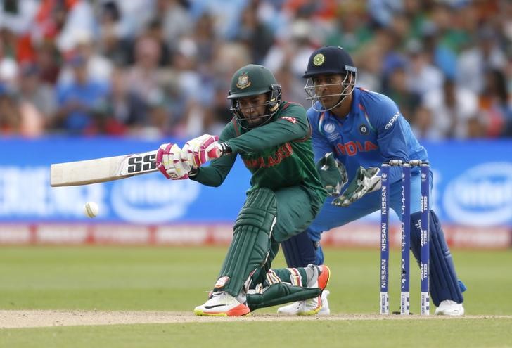 © Reuters. Bangladesh's Mushfiqur Rahim in action