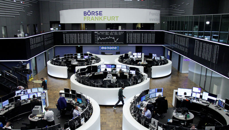 © Reuters. The German share price index, DAX board, is seen at the stock exchange in Frankfurt