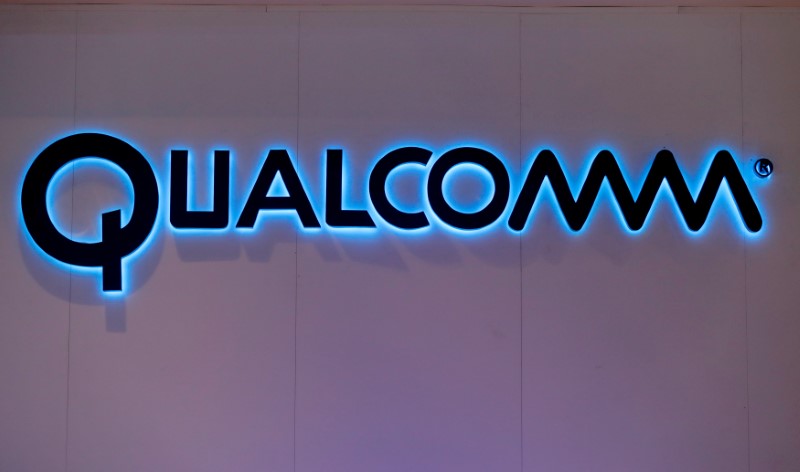 © Reuters. FILE PHOTO: Qualcomm's logo is seen during Mobile World Congress in Barcelona