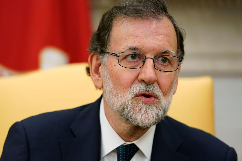 © Reuters. Primeiro-ministro da Espanha, Mariano Rajoy, fala com repórteres na Casa Branca, em Washington