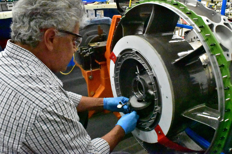 © Reuters. An aircraft engine being built at Honeywell Aerospace in Phoenix