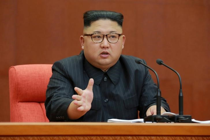 © Reuters. KCNA picture of North Korean leader Kim Jong Un speaking during the Second Plenum of the 7th Central Committee of the Workers' Party of Korea