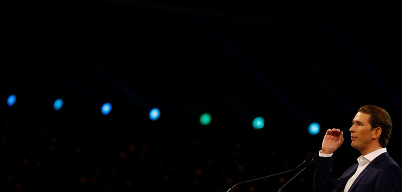 © Reuters. Top candidate of Austria's Peoples Party (OeVP) Kurz delivers his speech at his party's election campaign rally in Vienna