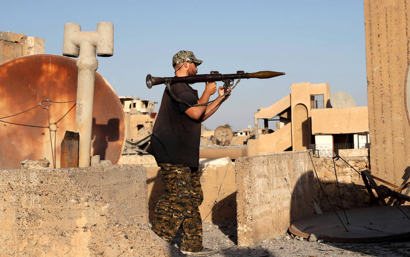 © Reuters. متحدث أمريكي: الدولة الإسلامية ستدافع عن الرقة حتى الموت