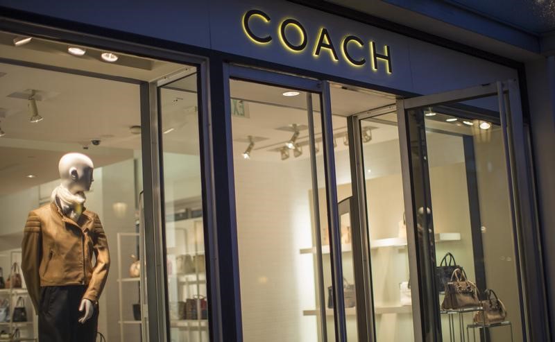 © Reuters. A view of a Coach store in Pasadena