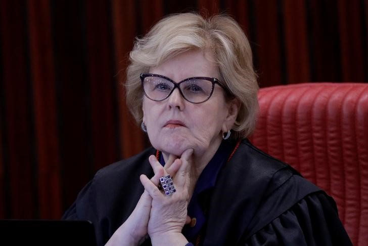 © Reuters. Ministra Rosa Weber durante sessão do TSE em Brasília