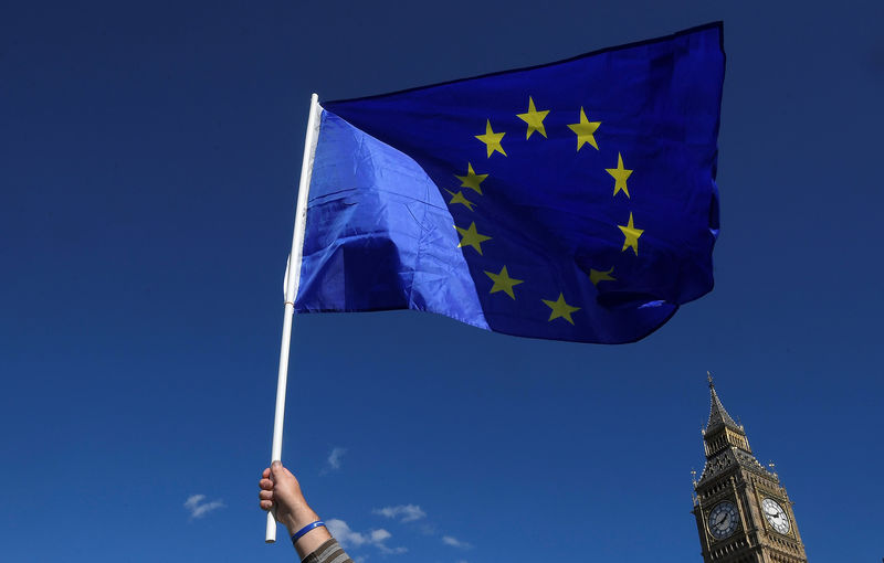 © Reuters. أوركسترا الاتحاد الأوروبي للشباب ينتقل من بريطانيا إلى إيطاليا