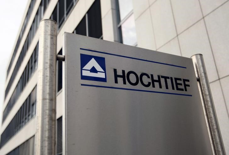 © Reuters. A view of the Hochtief AG headquarters of in Essen