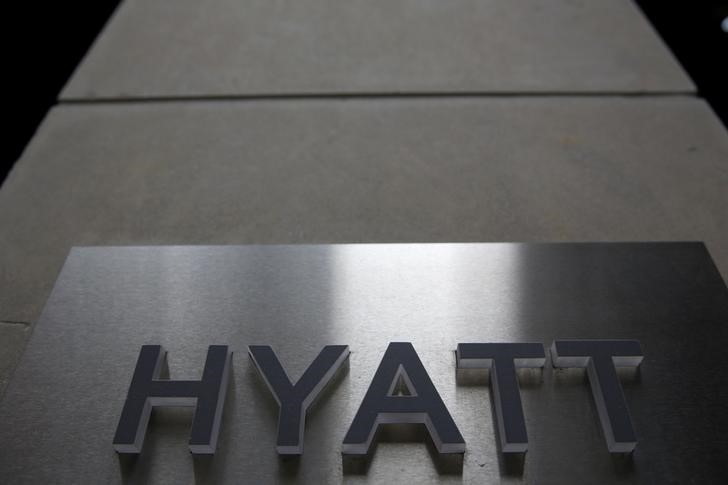 © Reuters. The Hyatt sign is seen outside their Times Square hotel in Manhattan, New York, U.S., April 29, 2016