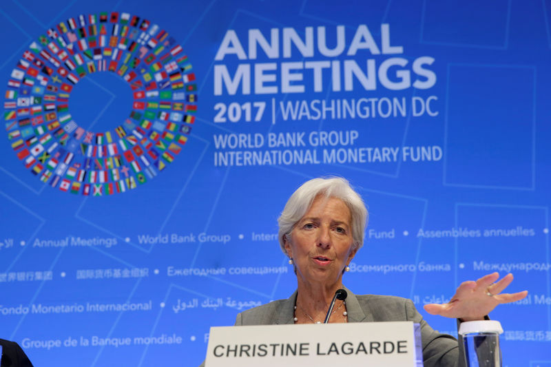 © Reuters. IMF Managing Director Christine Lagarde speaks at opening news conference in Washington