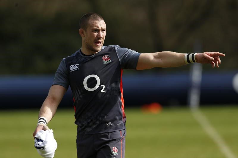 © Reuters. England's Mike Brown during training