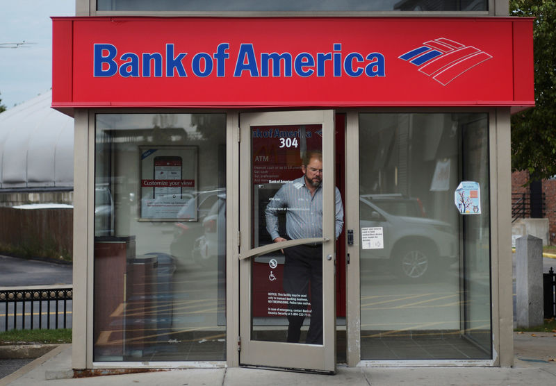 © Reuters. Customer leaves a Bank of America ATM kiosk in Boston