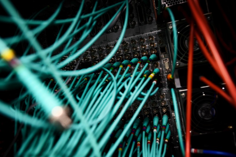 © Reuters. Cables and computers are seen inside a data centre at an office in the heart of the financial district in London