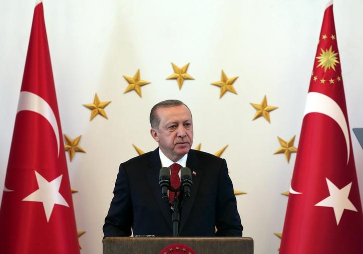 © Reuters. حكومة أنقرة: تركيا عازمة على الاستمرار في عملية الانضمام للاتحاد الأوروبي