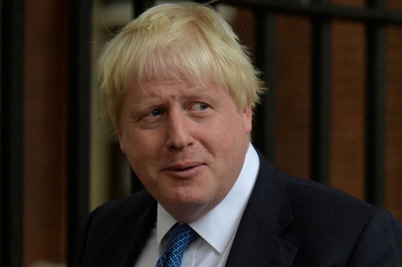 © Reuters. Britain's Foreign Secretary Boris Johnson leaves the cabinet's weekly meeting in 10 Downing Street, London, Britain