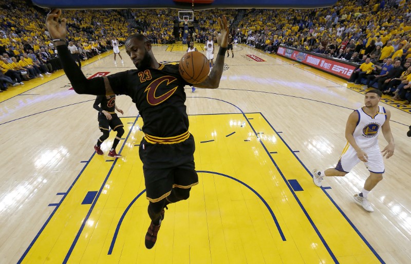 © Reuters. NBA: Finals-Cleveland Cavaliers at Golden State Warriors