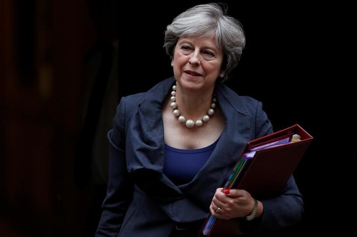 © Reuters. Primeira-ministra do Reino Unido, Theresa May, deixa residência oficial em Londres, Inglaterra