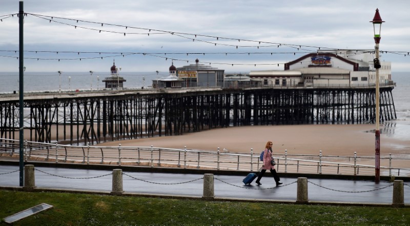 © Reuters. Píer de Blackpool, na Inglaterra