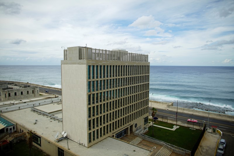 © Reuters. A view of the U.S. Embassy in Havana, Cuba