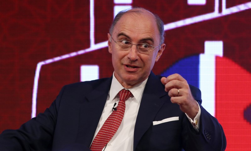 © Reuters. FILE PHOTO: CEO of the London Stock Exchange Xavier Rolet at the Qatar UK Business and Investment Forum in London