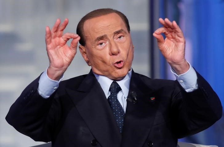 © Reuters. Ex-primeiro-ministro italiano Silvio Berlusconi, durante entrevista, em Roma