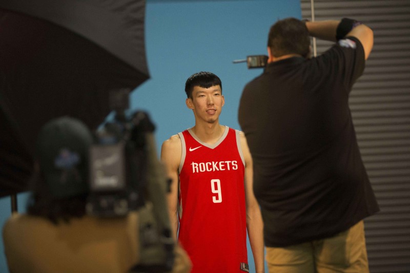 © Reuters. FILE PHOTO: NBA- Houston Rockets- Media Day