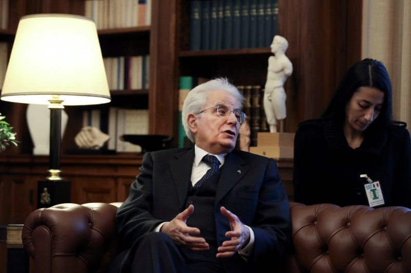 © Reuters. Il presidente della Repubblica Sergio Mattarella