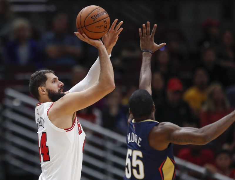 © Reuters. NBA: Preseason-New Orleans Pelicans at Chicago Bulls