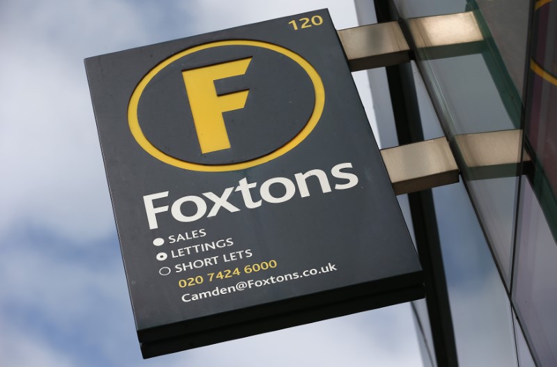 © Reuters. File photo of a Foxtons estate agent sign outside a branch in north London